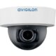 KAAMERAMAAILM.EE - Valge ja must Avigilon 2MP Mini Dome siseruumide turvakaamera, mille esiküljel on sinine kirjaga "Avigilon".
