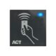 KAAMERAMAAILM.EE - Hõbedane käsi, mis hoiab kaarti signaalilainete all, ilmub mustale ruudule, mille paremal üleval on sinine ovaalne tuli ja vasakul all "ACTpro", mis kujutab EV1030PM ACTpro EV1 Reader pa.
